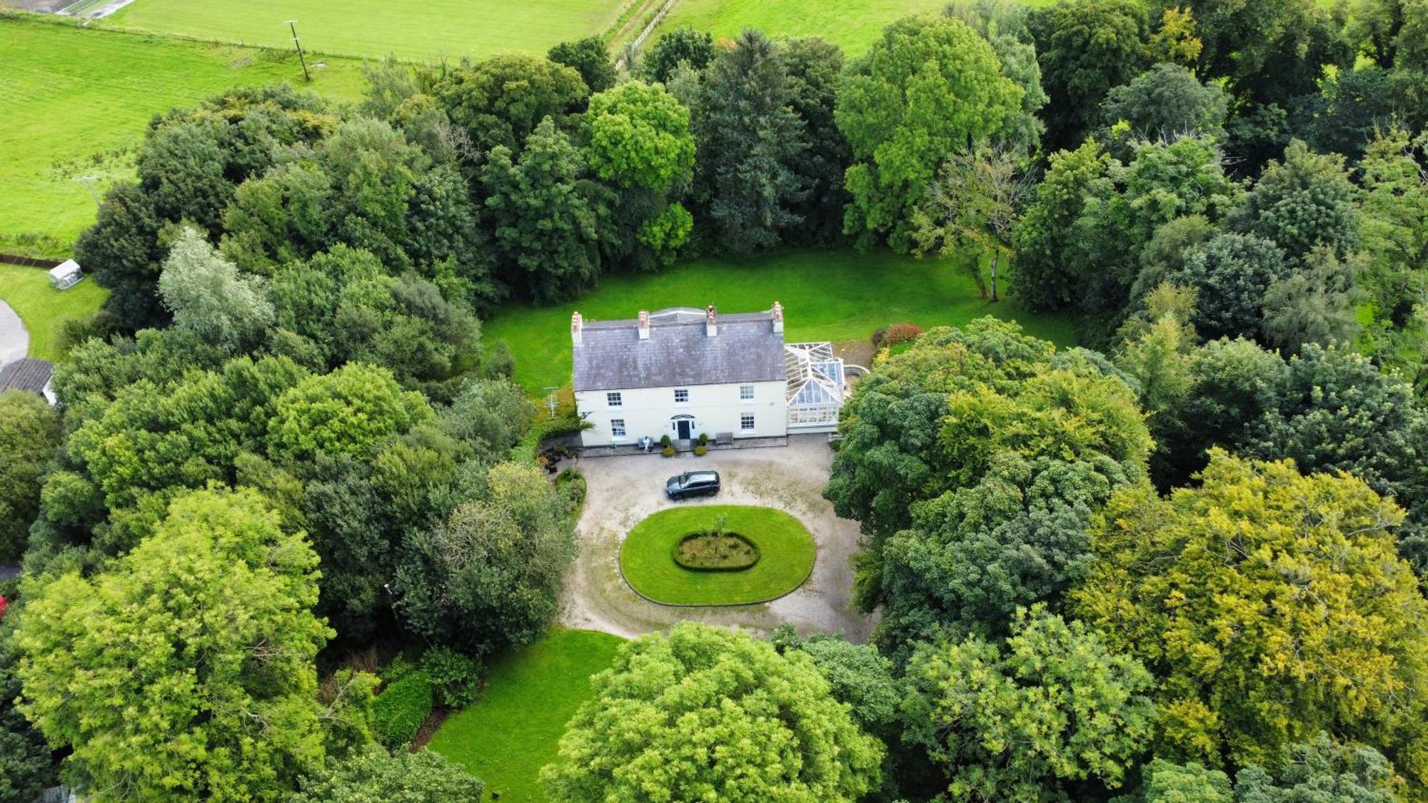 لندنديري Larchmount House B&B المظهر الخارجي الصورة